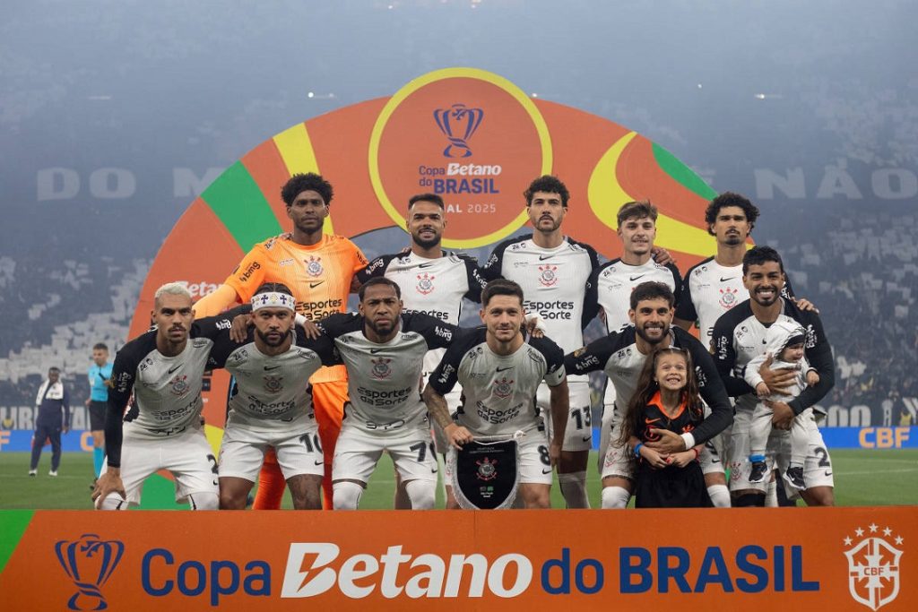 Foto pré-jogo do Corinthians na final da Copa do Brasil 2025