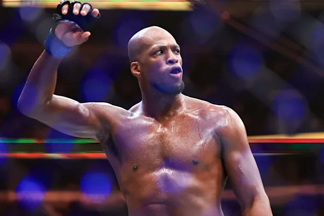 Michael Page en el octágono de UFC. 