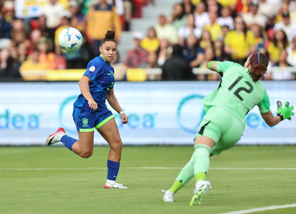 Brasil feminino marca gol na Colômbia