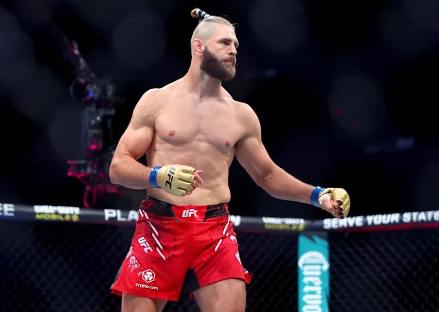 Jiří Procházka en el octagono. 