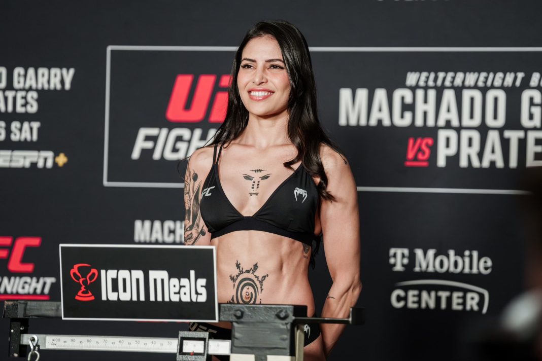 Polyana Viana na pesagem do UFC