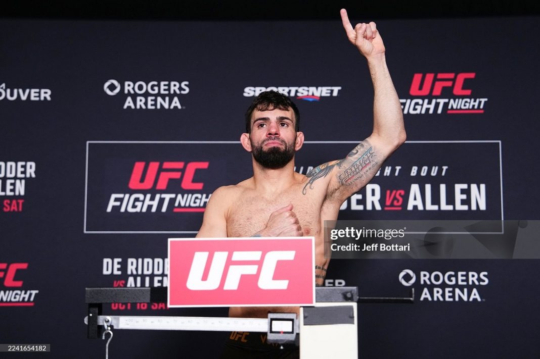 Bruno “Bulldog” Silva na pesagem do UFC