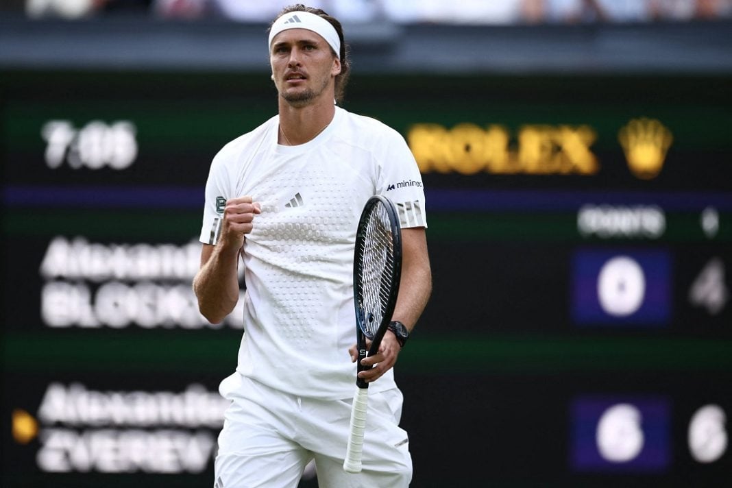 Alexander Zverev comemora ponto no Torneio de Wimbledon