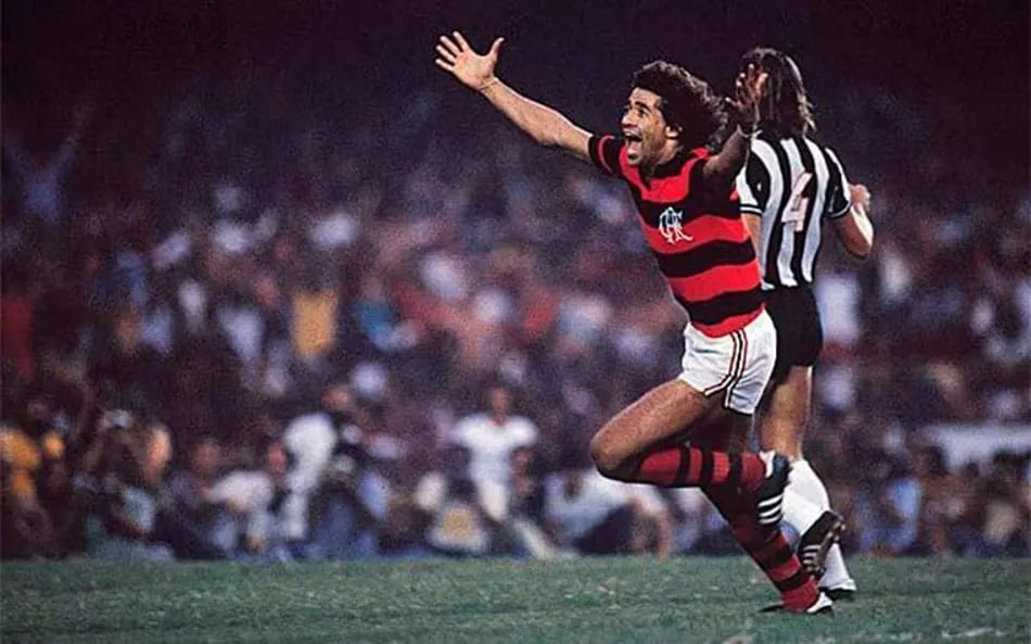 Nunes comemora gol na final do Brasileirão 1980