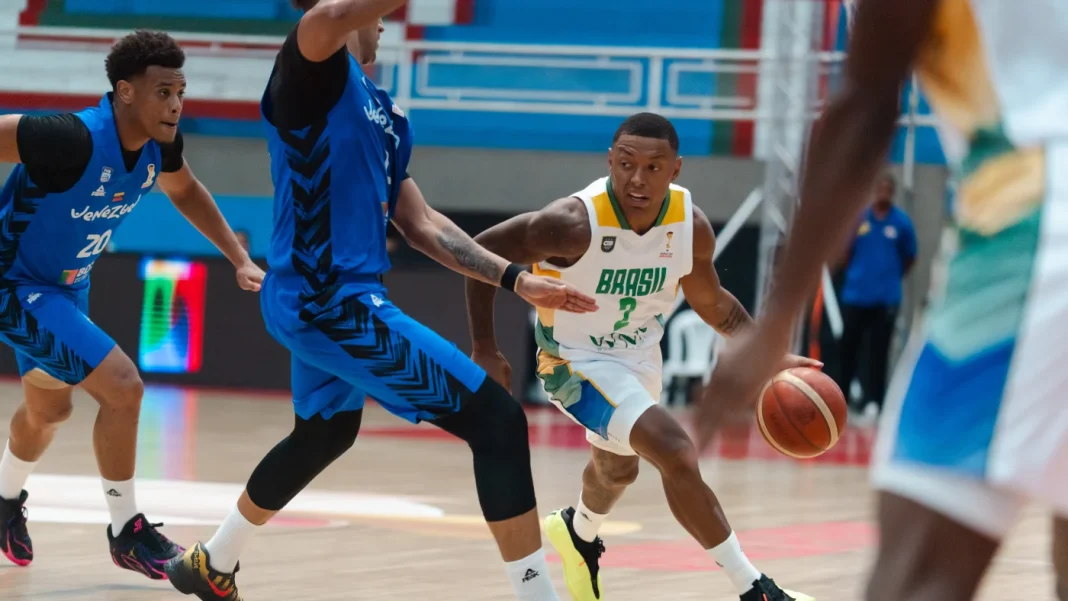 Yago Santos pelo Brasil nas eliminatórias da FIBA