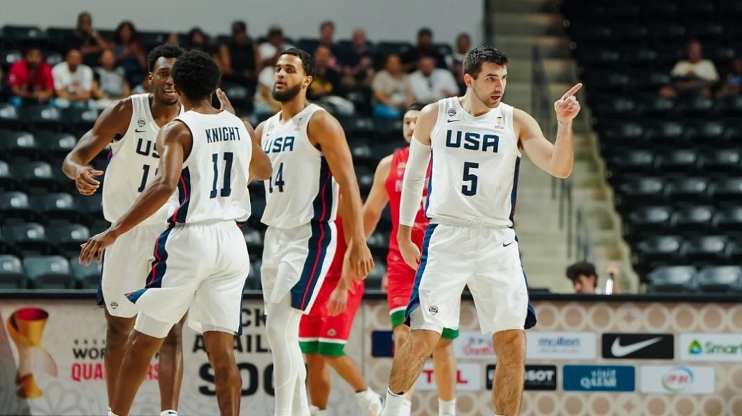 Seleção de Basquete dos EUA comemora ponto