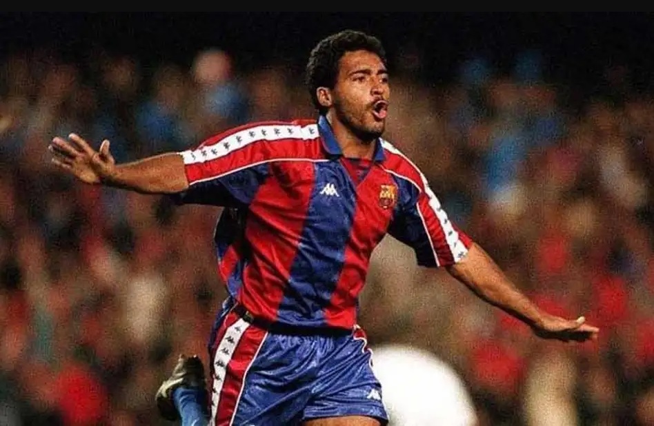 Romário comemora gol marcado pelo Barcelona